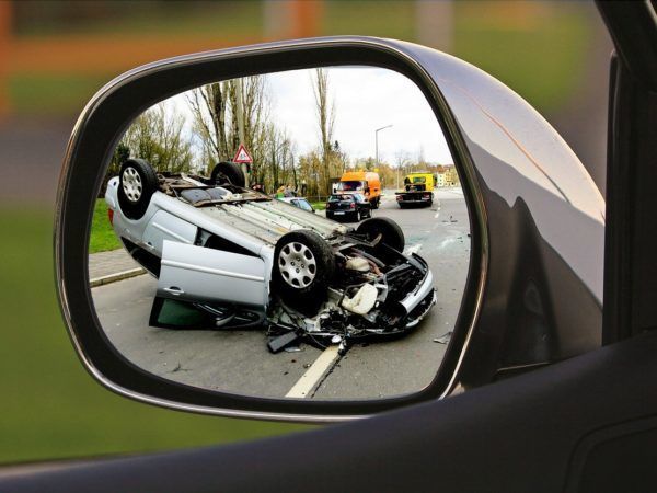 Je hebt altijd recht op schadevergoeding na een aanrijding als de tegenpartij (deels) aansprakelijk is te stellen.